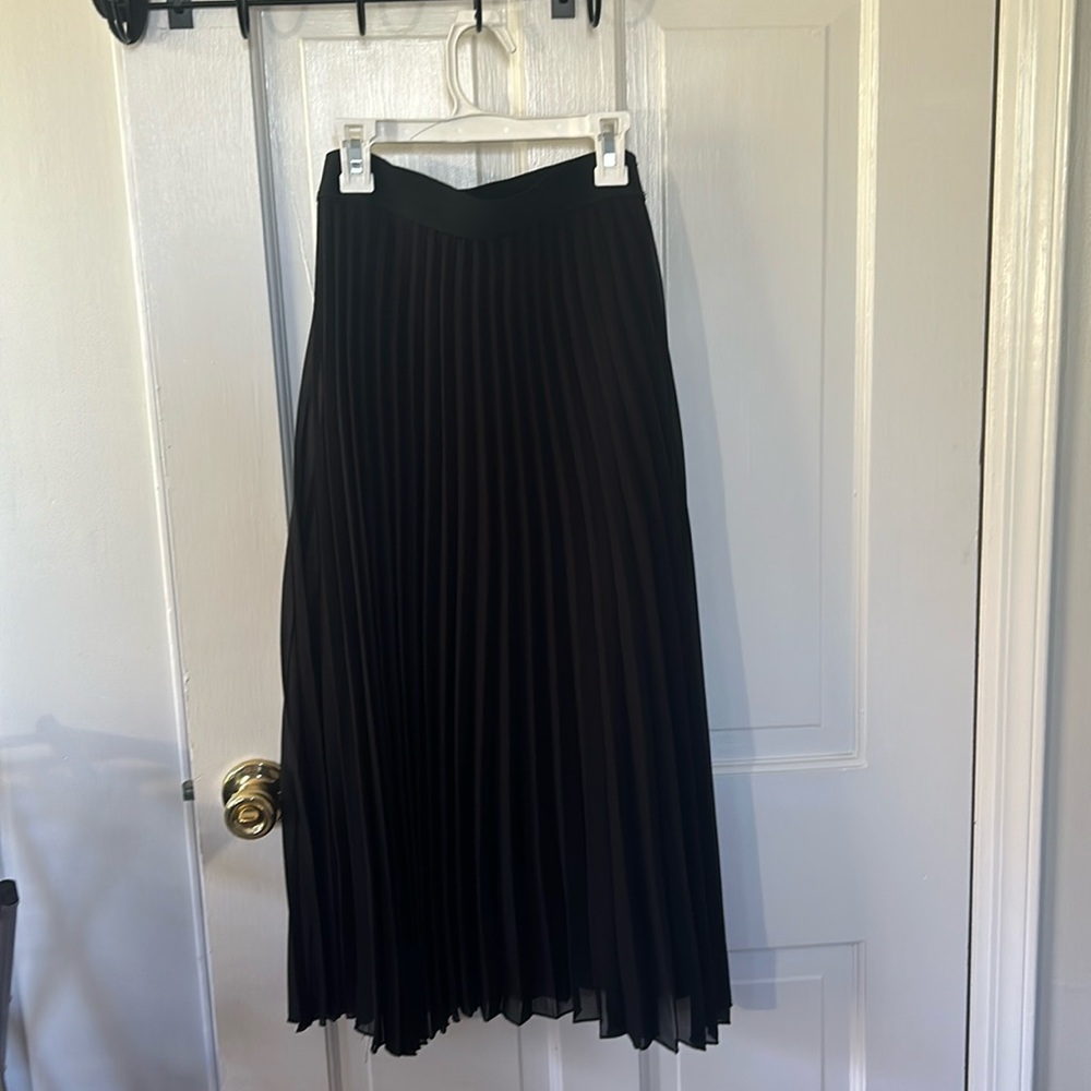 Black pleated midi skirt